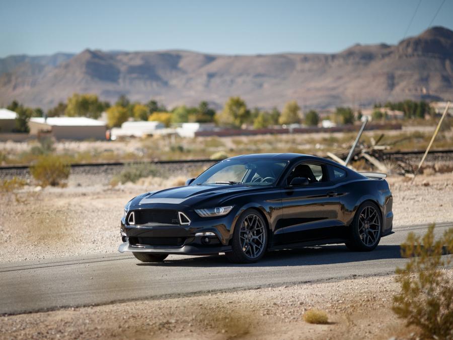  Ford Mustang RTR 2015 года  (фото 14 из 15)